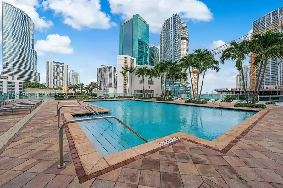 31 SE 5th #409, Miami, FL 33131 - #2
