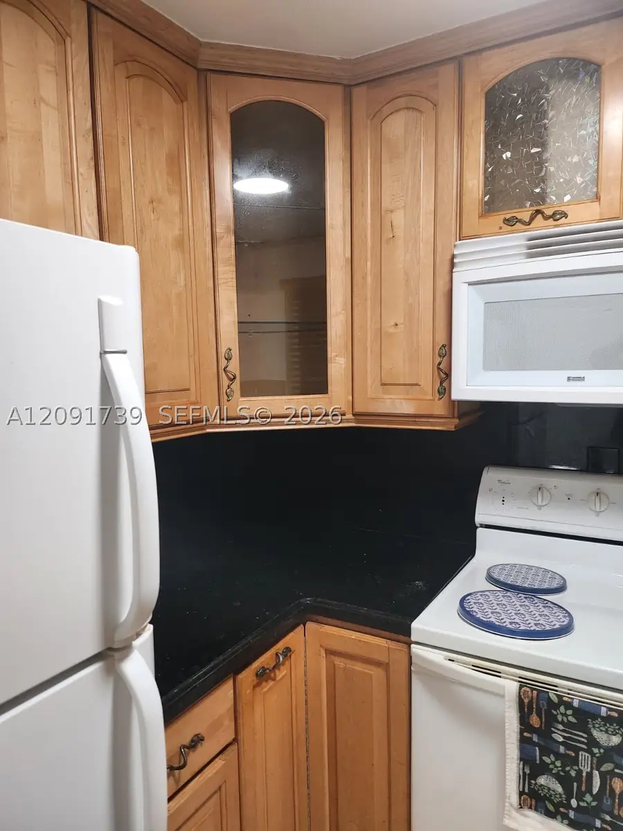 1725 W 60th #F202, Hialeah, FL 33012 - #3