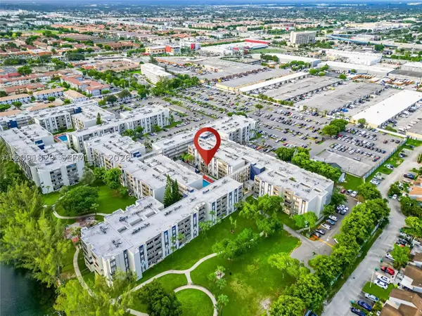 10000 NW 80th #2247, Hialeah Gardens, FL 33016