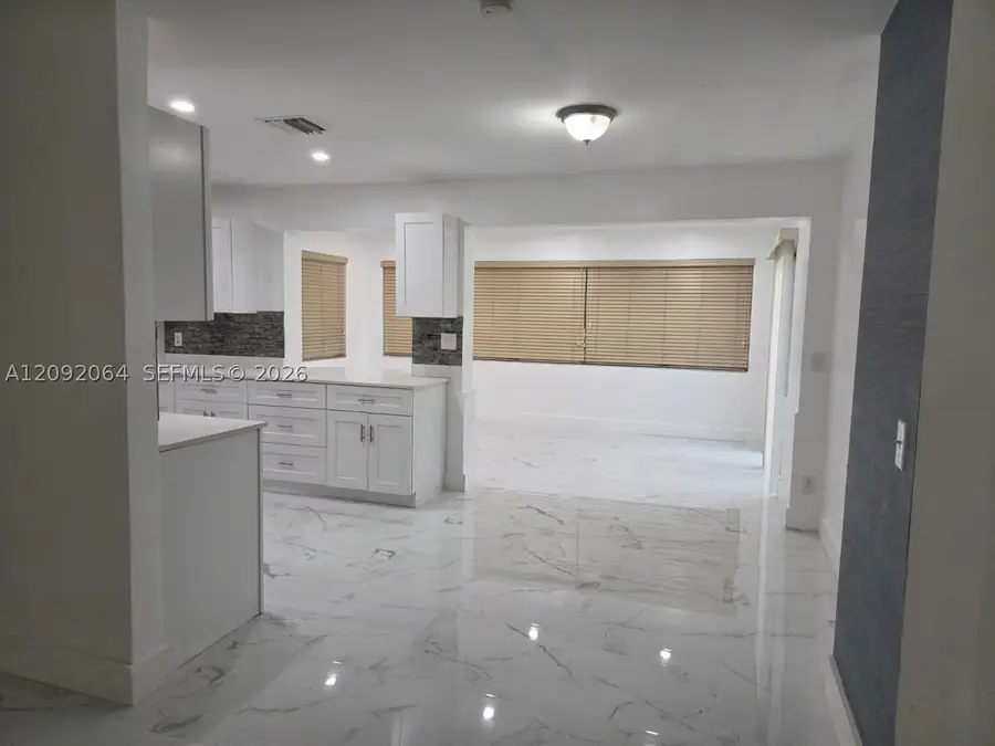 831 N 72nd, Hollywood, FL 33024 - #2