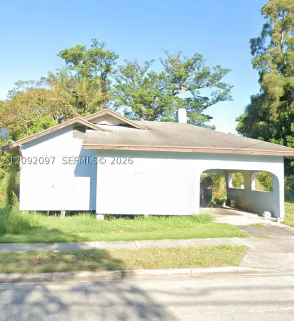12255 Lakeshore, Canal Point, FL 33438