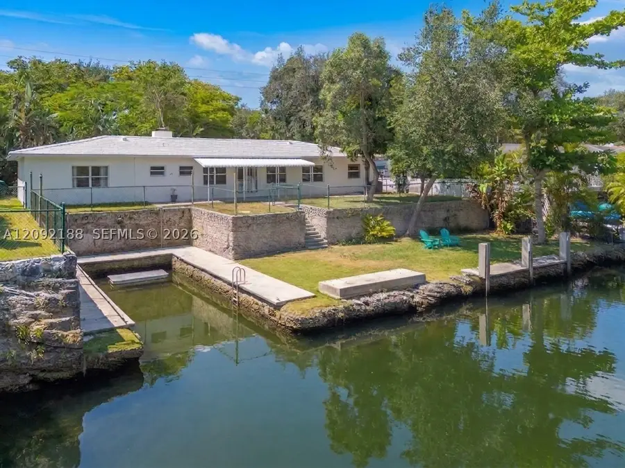 739 S Alhambra, Coral Gables, FL 33146 - #2