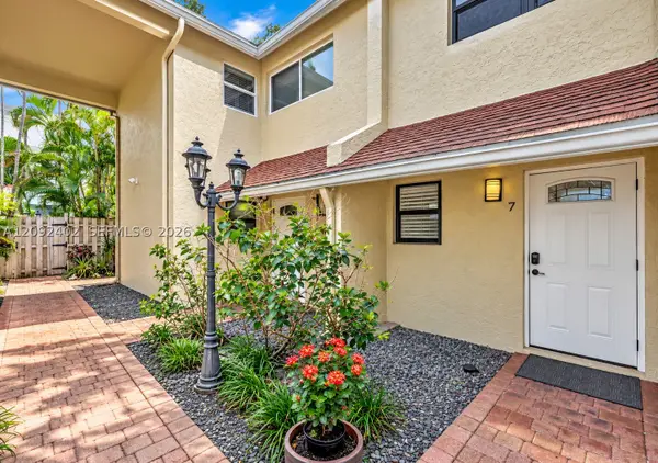 499 SE 13th #7E, Fort Lauderdale, FL 33316