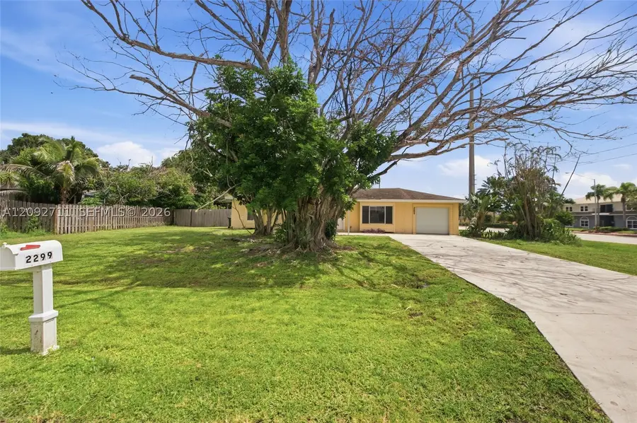 2299 SE Glover, Port Saint Lucie, FL 34984 - #2