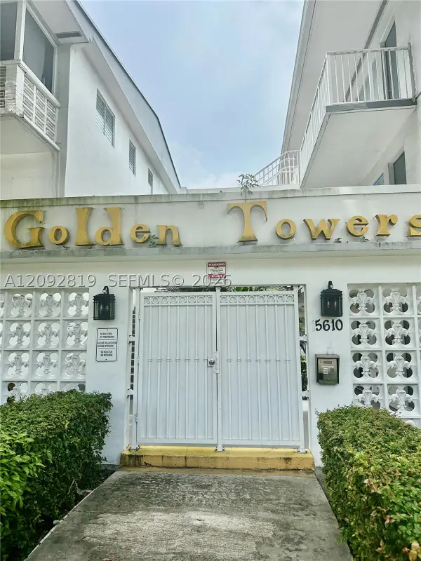15600 NE 6th #39A, Miami, FL 33162