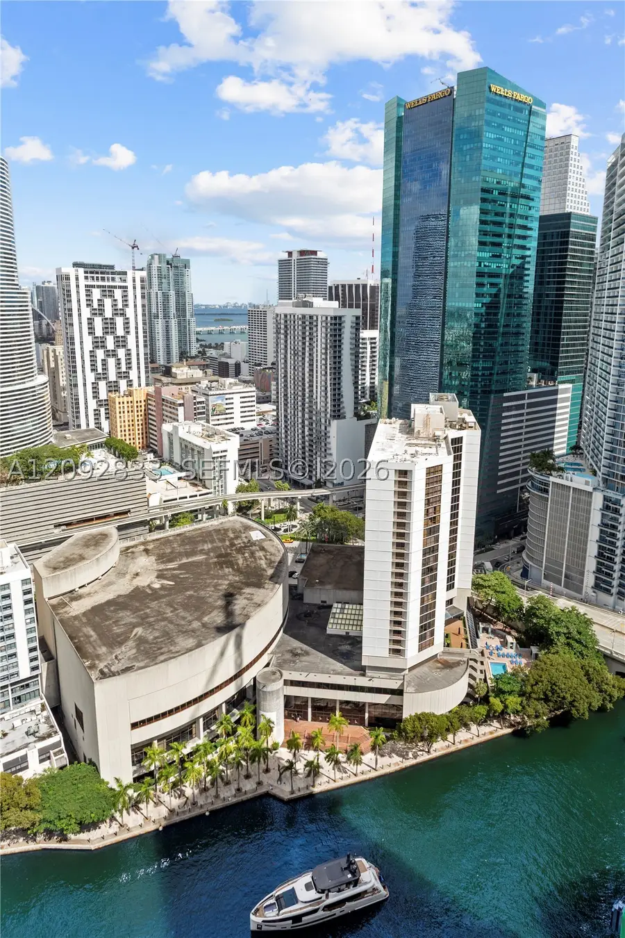31 SE 5th #4018, Miami, FL 33131 - #2