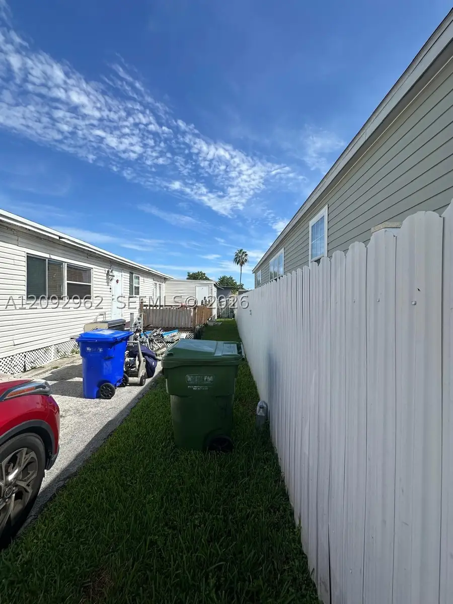 21551 NW 3rd, Pembroke Pines, FL 33029 - #2