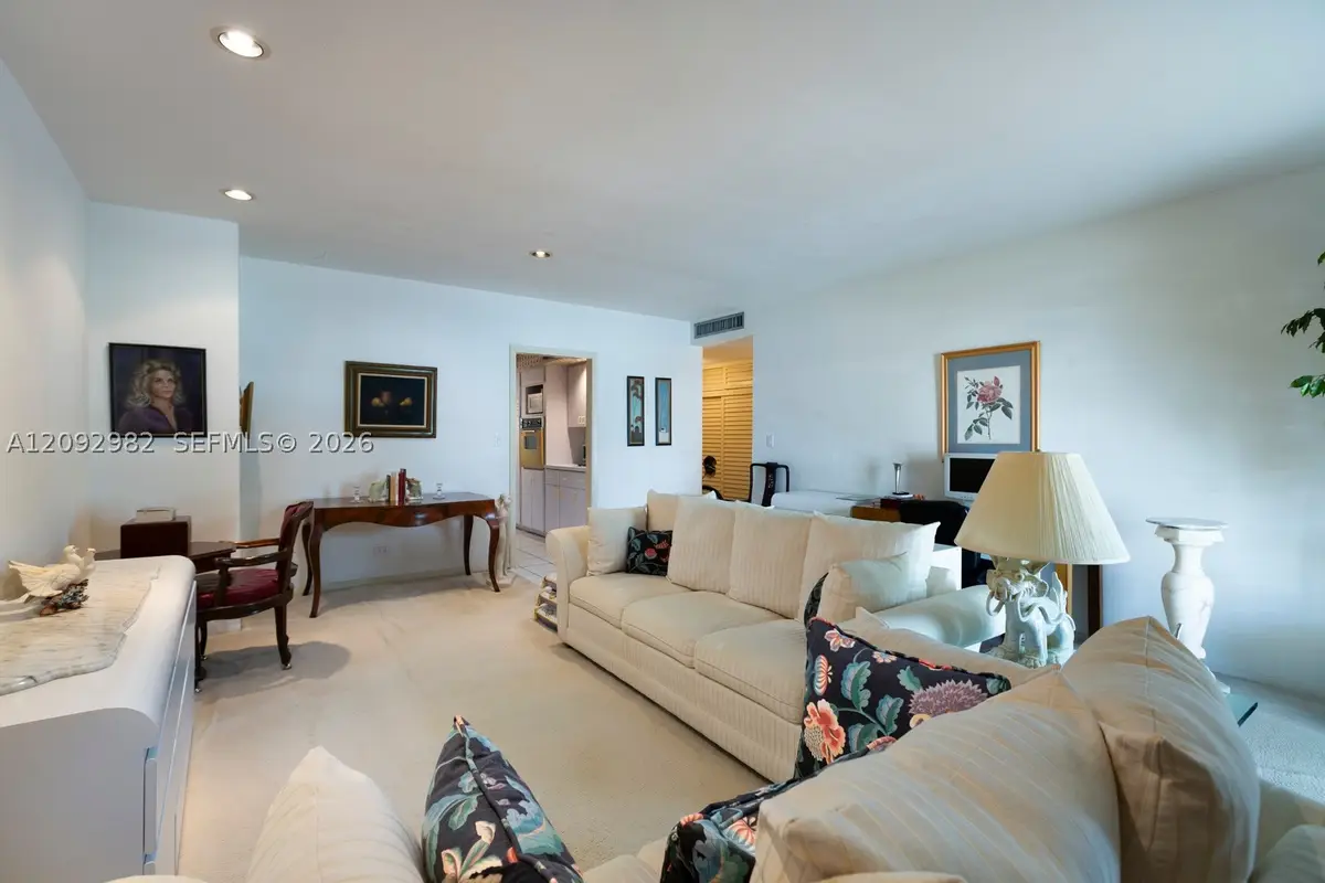 1408 Brickell Bay #414, Miami, FL 33131 - #1