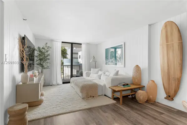 4301 Collins #207, Miami Beach, FL 33140