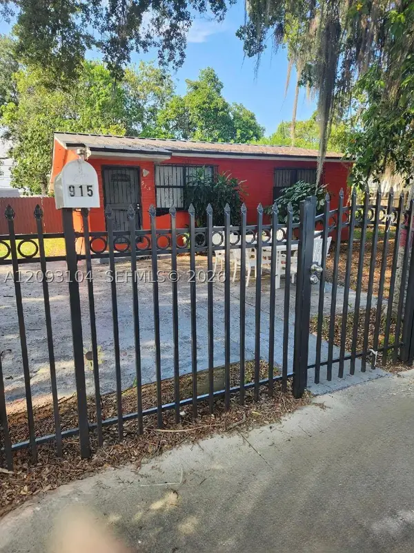915 Dunad, Opa Locka, FL 33054