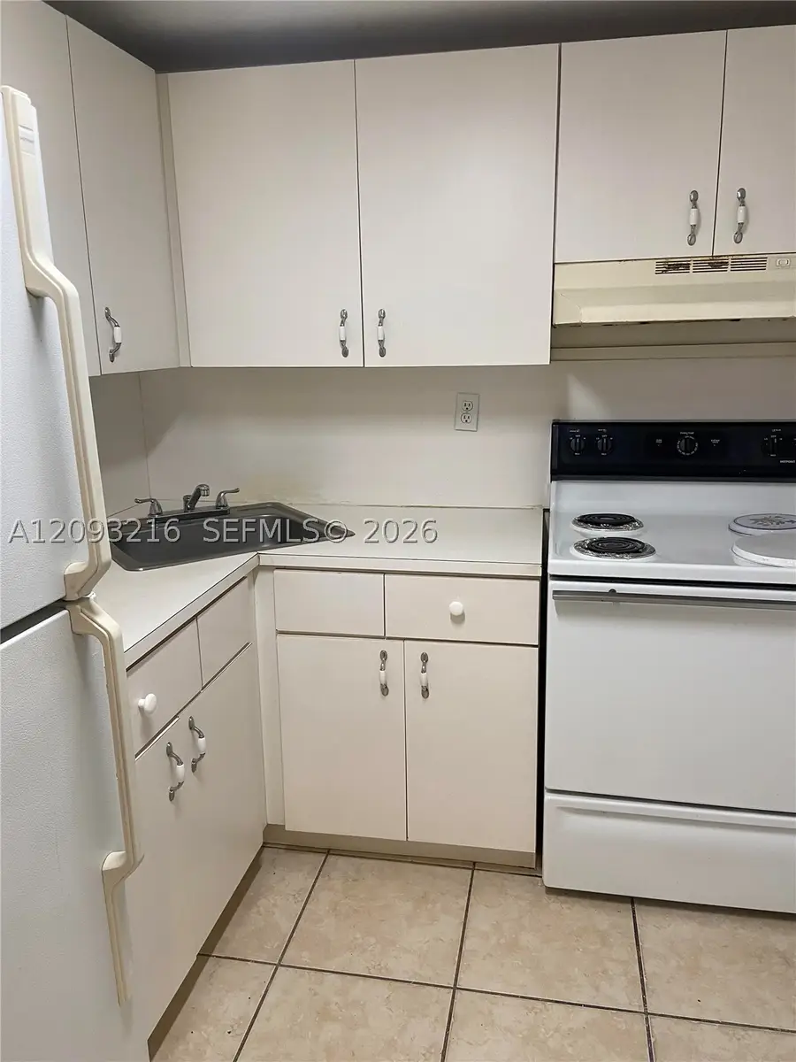 666 W 81st #127, Hialeah, FL 33014 - #3
