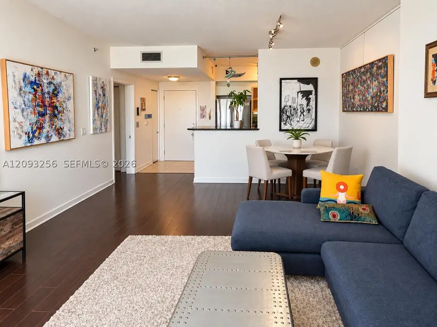 325 S Biscayne #1424, Miami, FL 33131 - #2