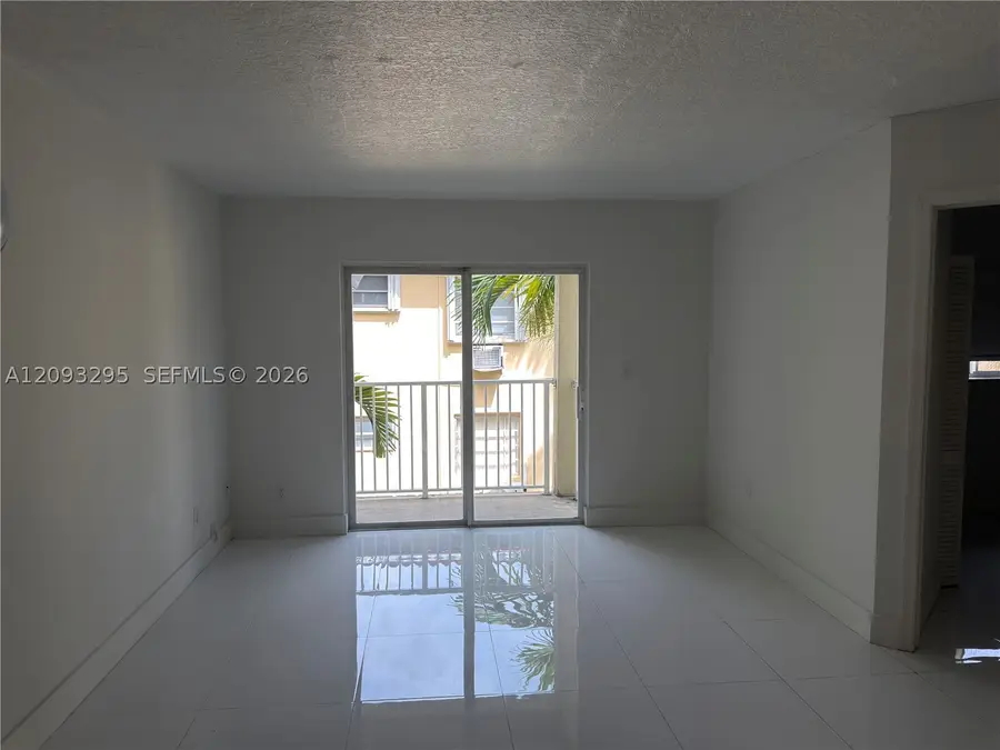 695 SW 11th #204, Miami, FL 33129 - #2