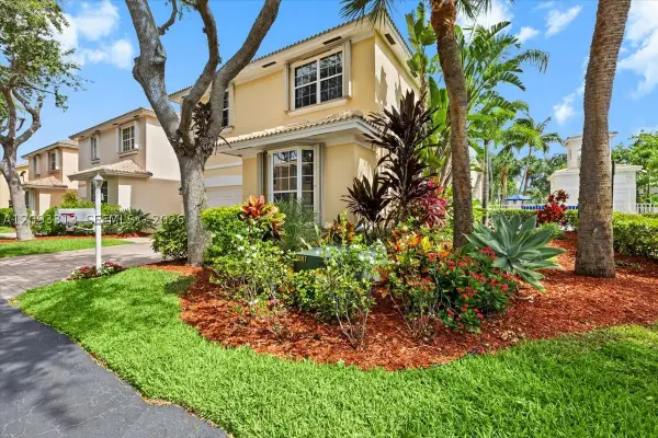 1241 Grant, Hollywood, FL 33019