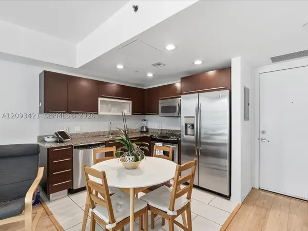 950 Brickell Bay #1208, Miami, FL 33131