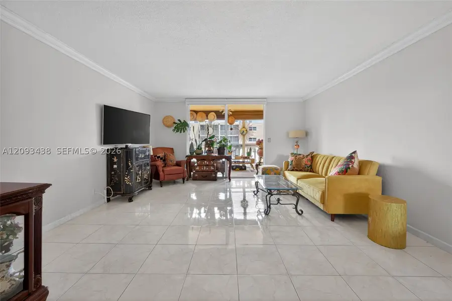 610 NE 12th #602, Hallandale, FL 33009 - #2