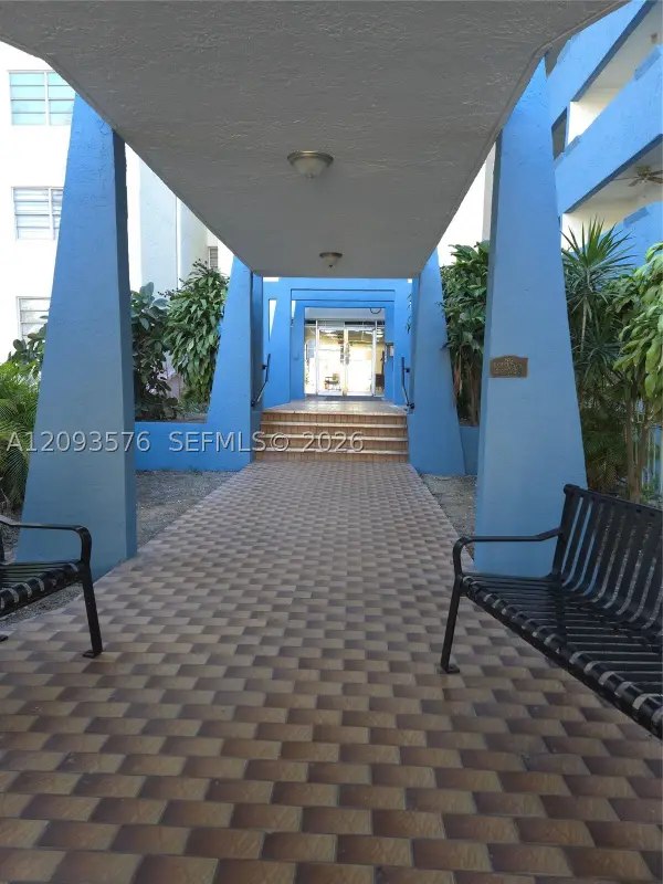 5050 NW 7th #709, Miami, FL 33126