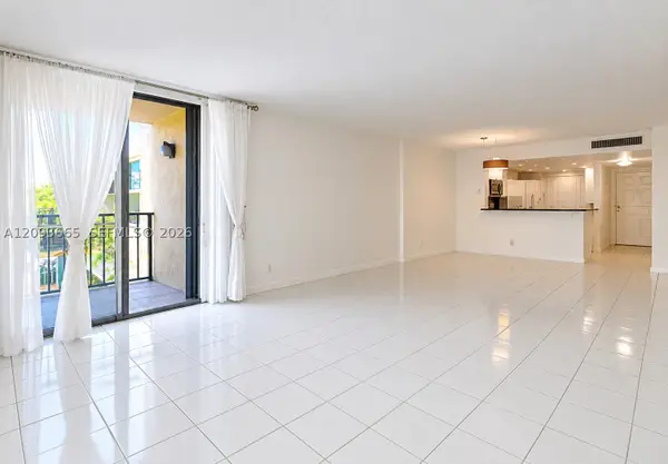 3581 S Ocean #2D, South Palm Beach, FL 33480
