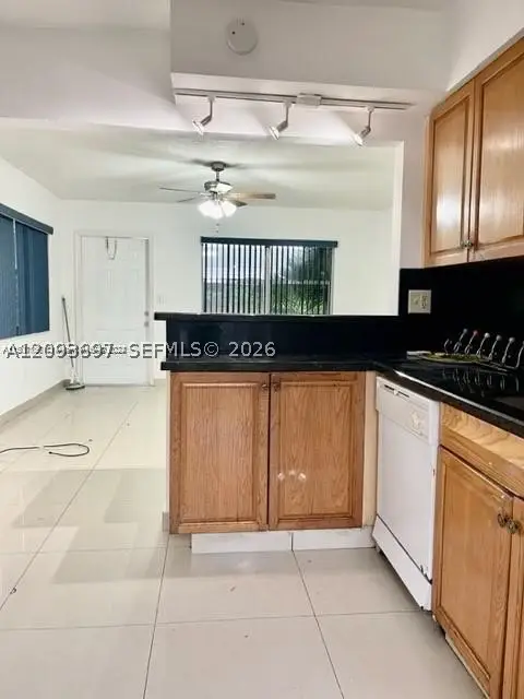 310 SW 10th, Hallandale, FL 33009 - #2