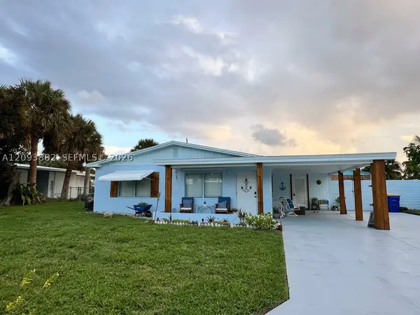 1684 NE Hilltop, Jensen Beach, FL 34957
