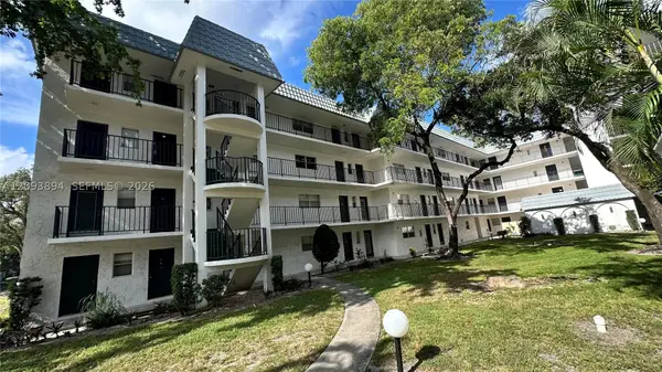 3360 Spanish Moss #403, Lauderhill, FL 33319