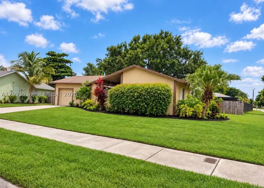 908 Cardinal, Homestead, FL 33035 - #3