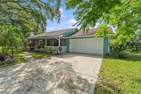 2044 NE 24th, Jensen Beach, FL 34957