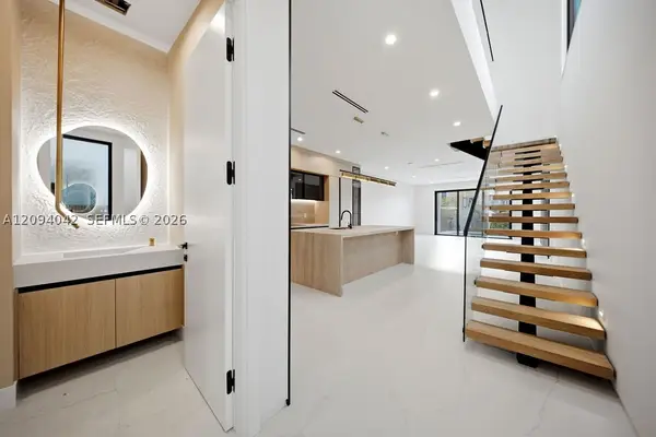 1332 NE 16th, Fort Lauderdale, FL 33304