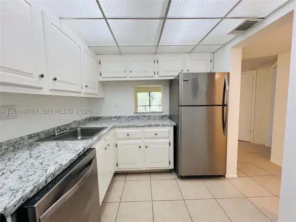 7825 Fairview #202, Tamarac, FL 33321