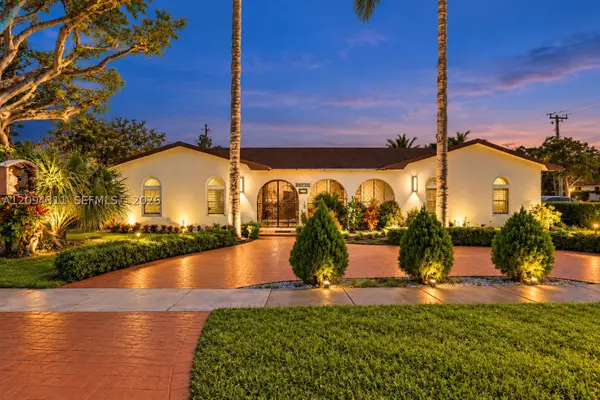 19901 Highland Lakes, Miami, FL 33179