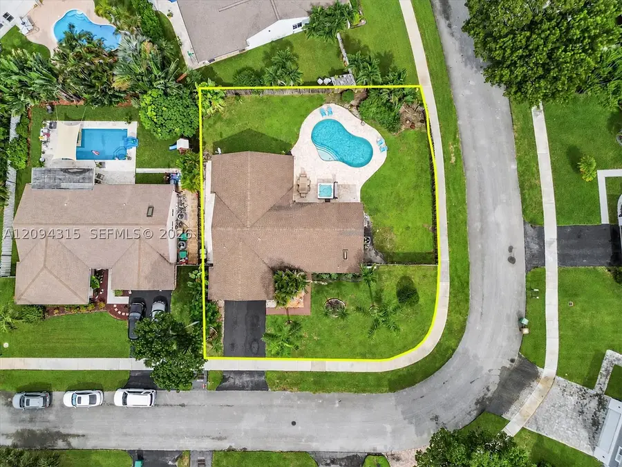 1061 Cedar Creek, Davie, FL 33325 - #3
