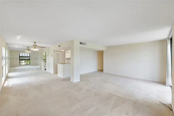 5550 NW 44th #417B, Lauderhill, FL 33319