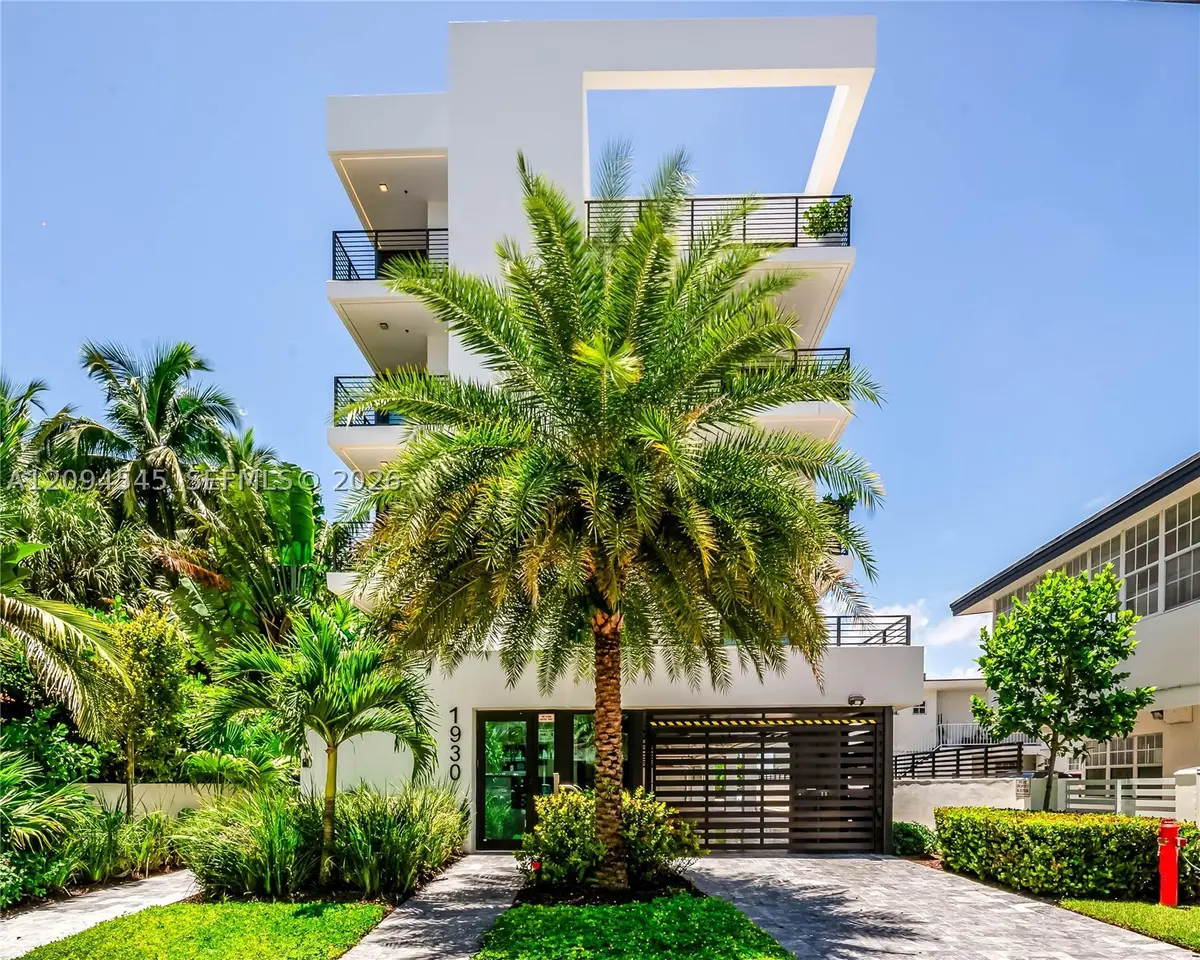 1930 Bay #2, Miami Beach, FL 33141 - #1