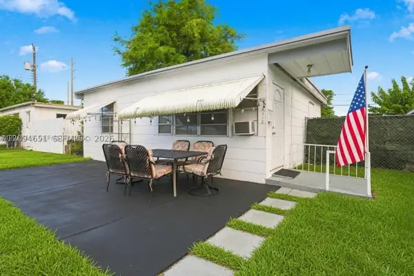 2118 Coolidge, Hollywood, FL 33020