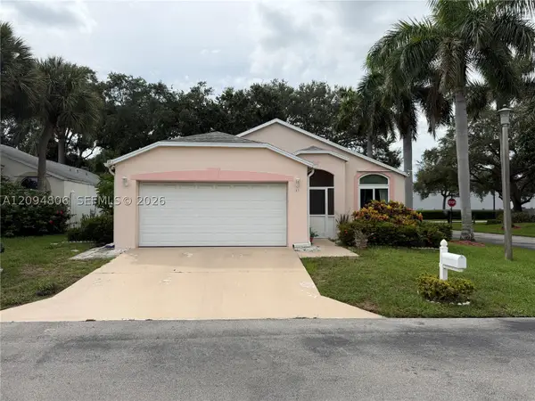 33 Bentwater, Boynton Beach, FL 33426