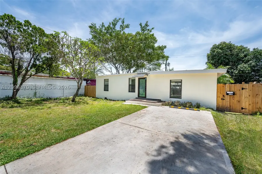 2106 Plunkett, Hollywood, FL 33020 - #2