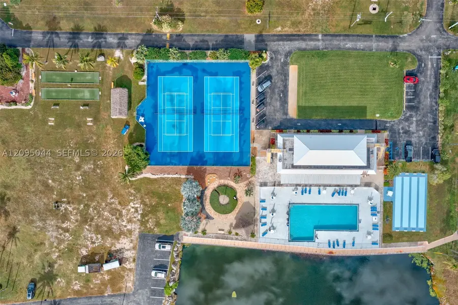 903 S Emerald, Key Largo, FL 33037 - #2