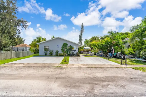 235-237 SW 12th, Dania Beach, FL 33004