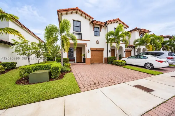 8837 NW 102nd, Doral, FL 33178