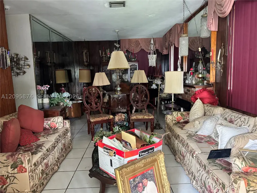 Address Withheld By Seller, Miami, FL 33142 - #3