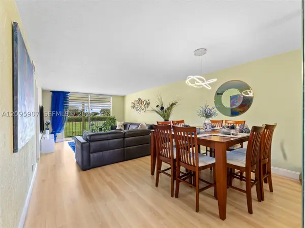 9820 S Hollybrook Lake #208, Pembroke Pines, FL 33025