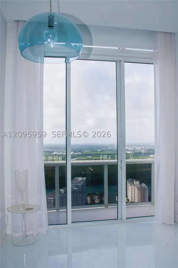 15811 Collins #4306, Sunny Isles Beach, FL 33160