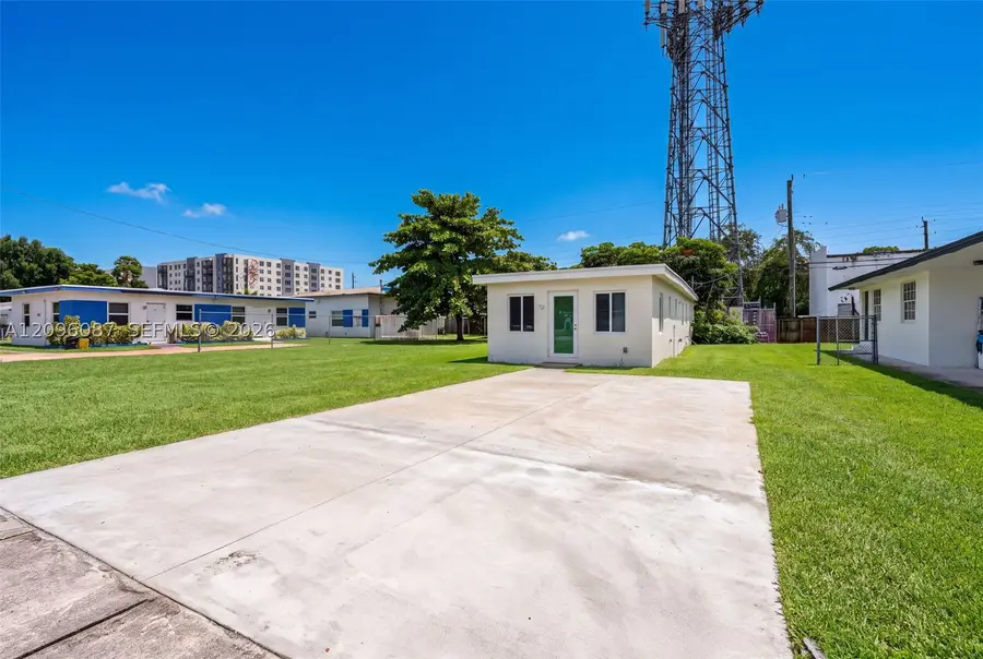 6136 Grant, Hollywood, FL 33024 - #2