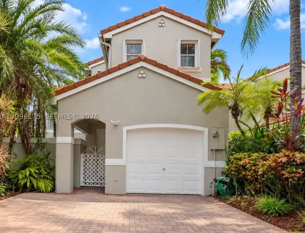 1601 Yellowheart, Hollywood, FL 33019