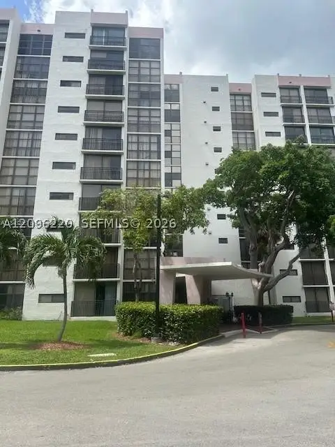17021 N Bay #521, Sunny Isles Beach, FL 33160 - #1
