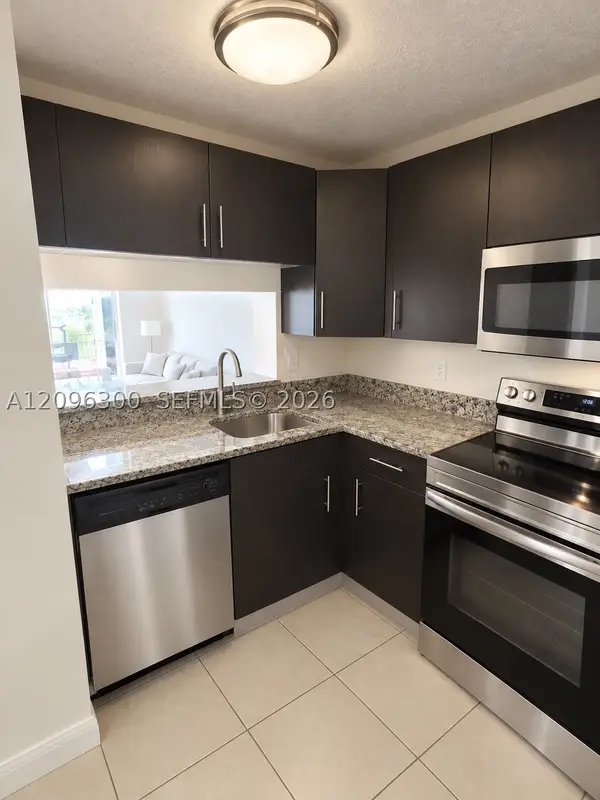 486 NW 165th St #B-603, Miami, FL 33169