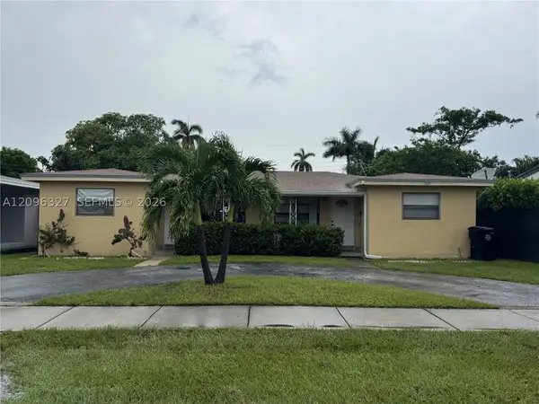 1009 NE 2nd, Hallandale, FL 33009