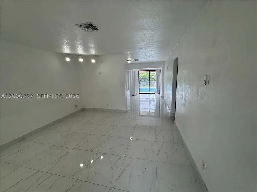 1009 NE 2nd, Hallandale, FL 33009 - #2