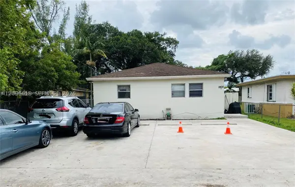 2800 NW 48th, Miami, FL 33142