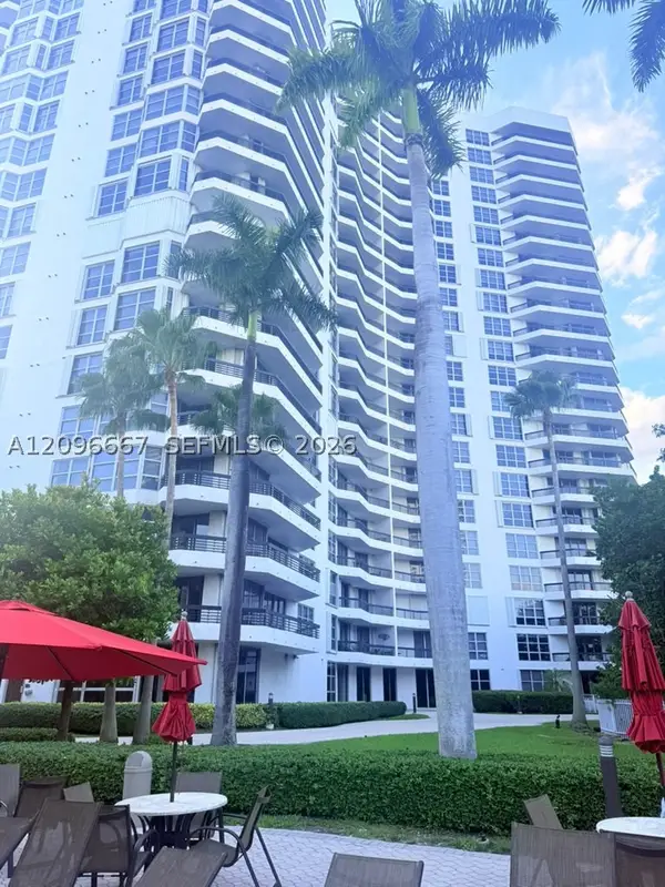 3400 NE 192nd #410, Aventura, FL 33180